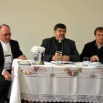 Dom Rafael, Dom João Bosco e Padre Mário Spaki conduziram o encontro